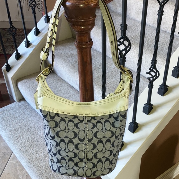 Coach Bleeker Signature C denim blue Shoulder Bag w/gold hardware year 2007 - Picture 14 of 15